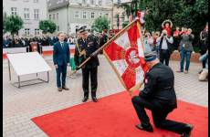 nadanie sztandaru Komendzie Powiatowej Państwowej Straży Pożarnej w Krapkowicach 