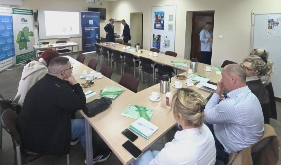 Spotkanie informacyjne w Powiatowym Urzędzie Pracy w Strzelcach Opolskich
